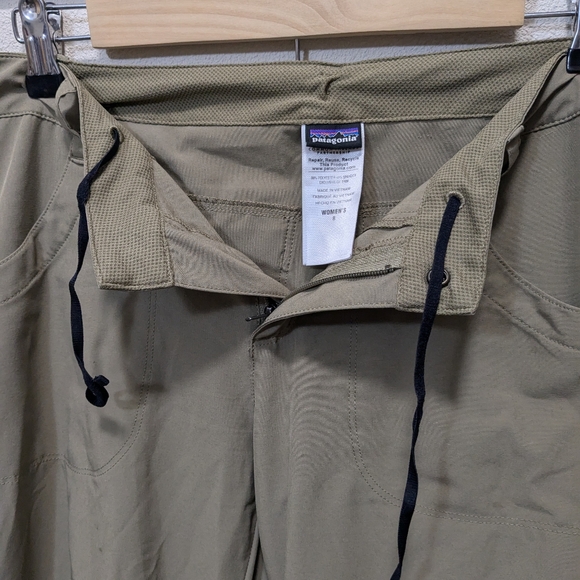 Patagonia Women's Lightweight Hiking Pants - Taupe/Brown - Size 8 - Picture 2 of 5
